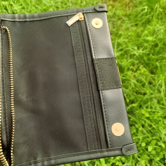 VERSACE Crossbody Perfume Cosmetic Clutch Bag Limited Edition NEW Black Gold - Picture 6 of 16